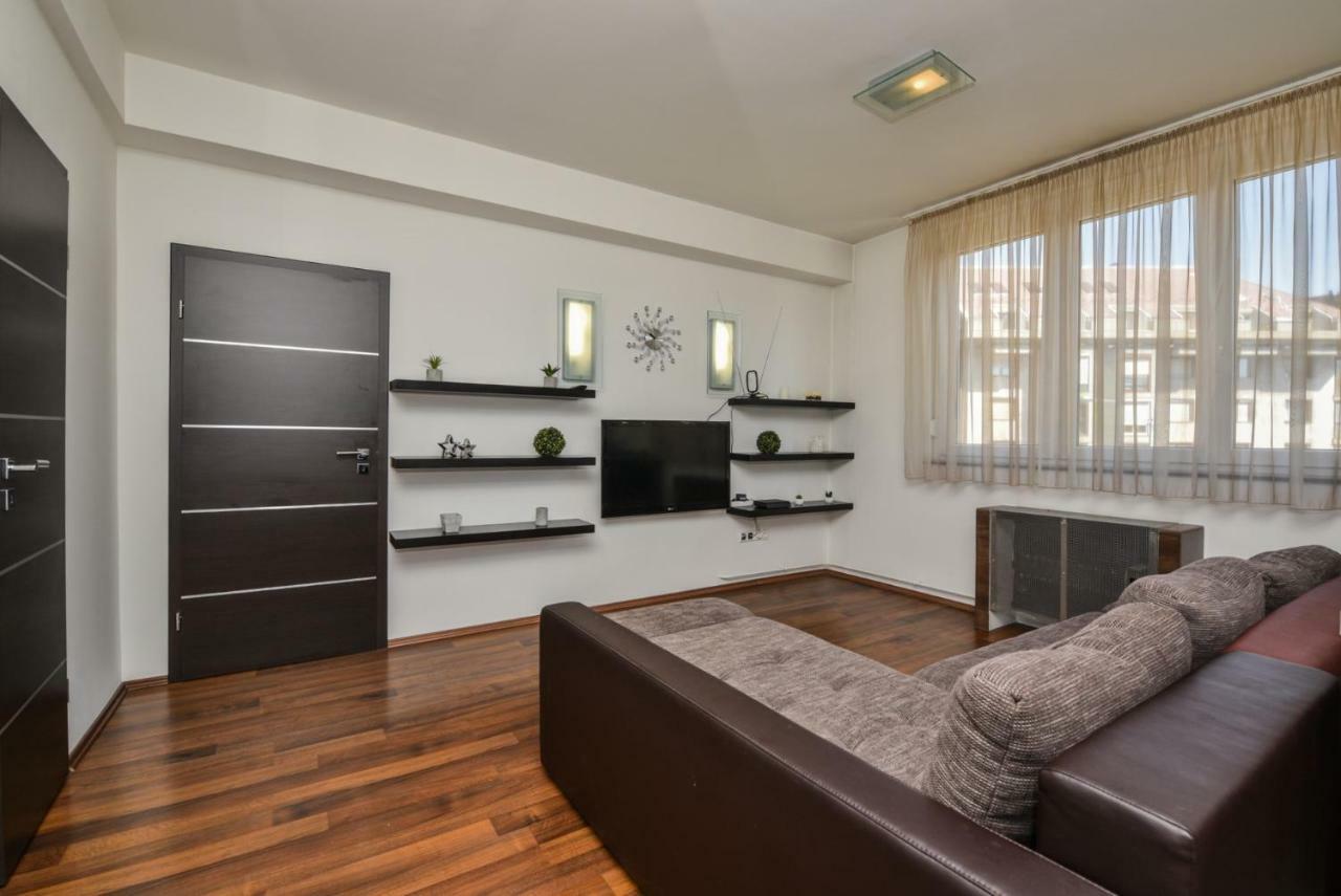 Castle Apartment With Panoramic Balcony ブダペスト エクステリア 写真