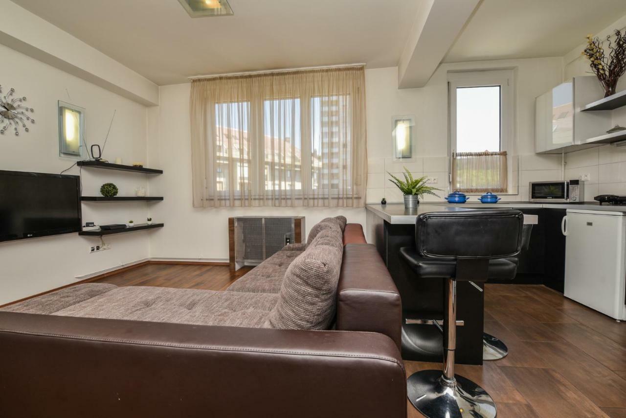 Castle Apartment With Panoramic Balcony ブダペスト エクステリア 写真