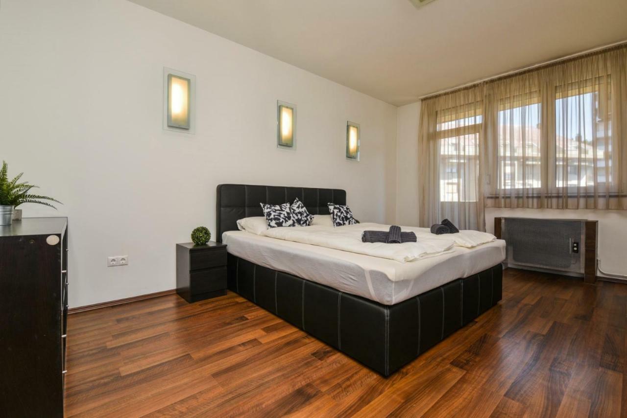Castle Apartment With Panoramic Balcony ブダペスト エクステリア 写真