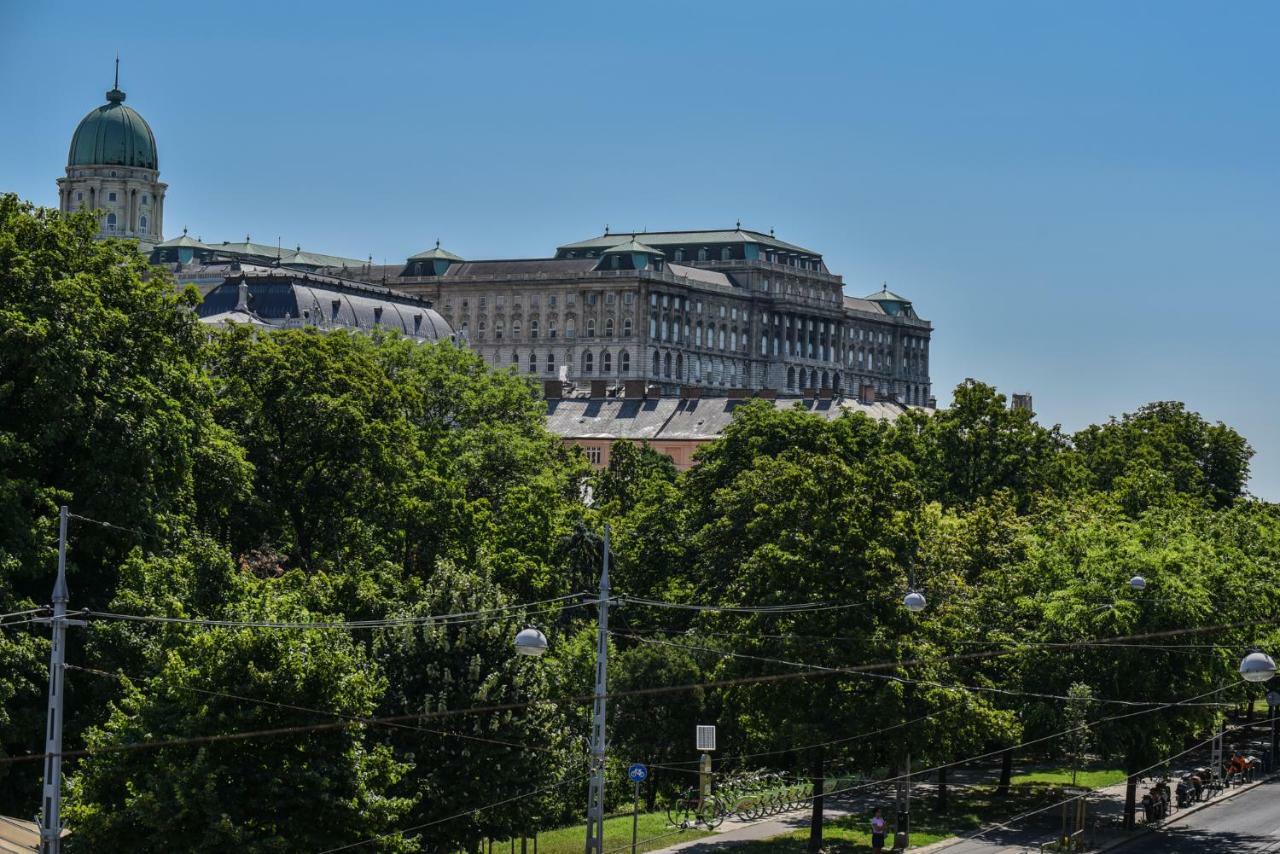 Castle Apartment With Panoramic Balcony ブダペスト エクステリア 写真